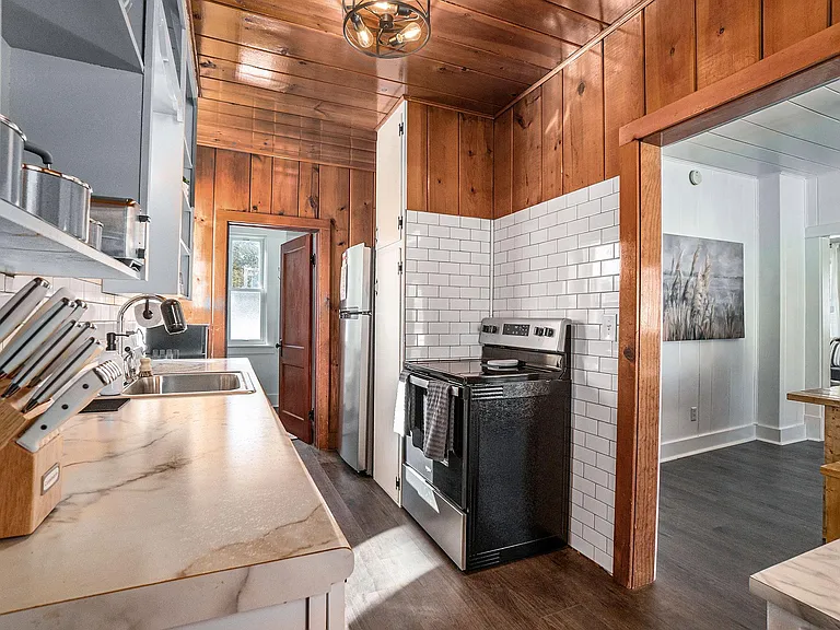 7215 Severence St — Photo 10
