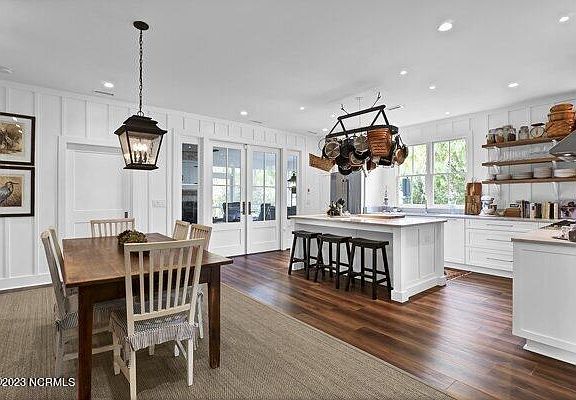 5th image of 6553 Chalfont Cir