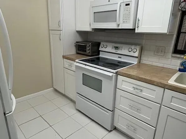 4054 N Pine Island Road #1a, Sunrise, FL 33351