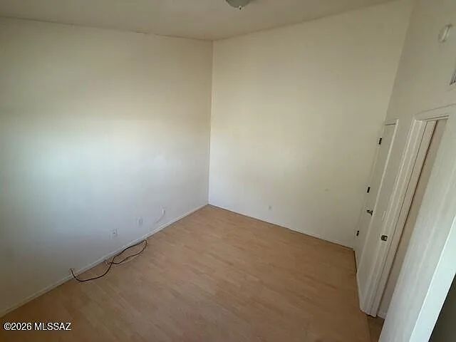 2512 E Eastland St — Photo 12