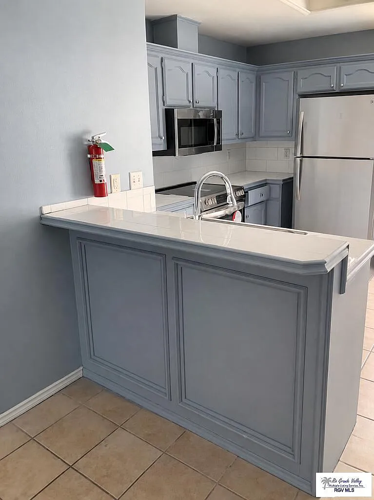 2 bed, 2.0 bath, 945 sqft, $800 — Photo 2