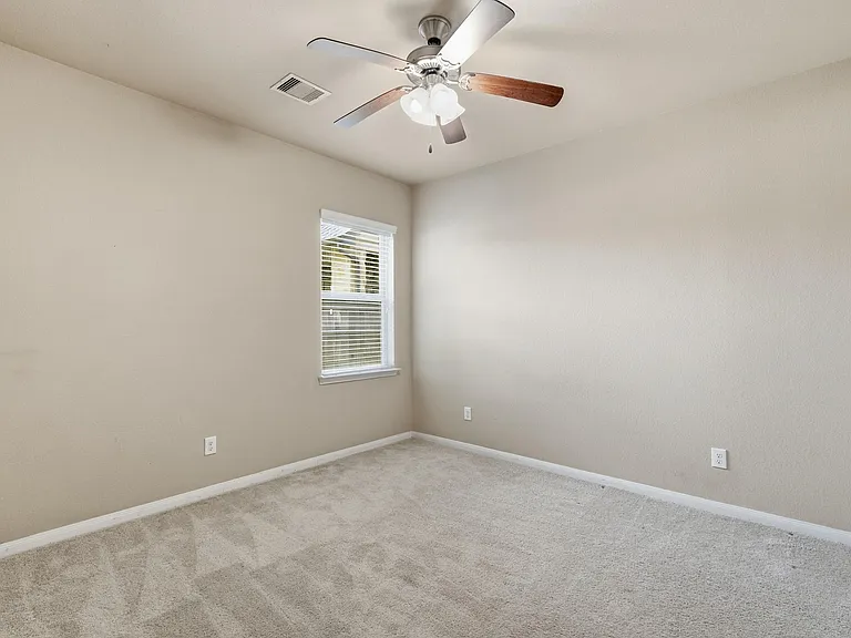 5815 Creek Crossing Ct — Photo 34