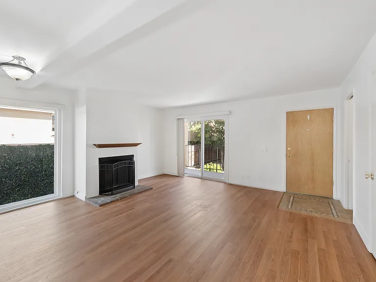 2429 Oswego St #B — Photo 2