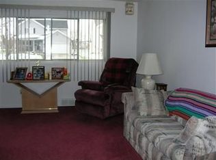 6538 Grosse Dr, Brookpark, OH 44142