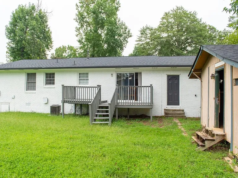 6205 Fieldcrest Dr — Photo 17