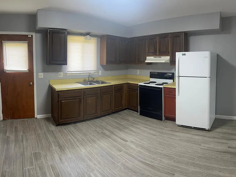 1774 N Carlson St — Photo 16