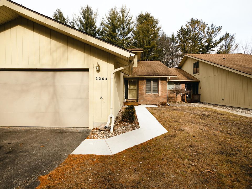 1st image of 3304 Thornbrook Ct #28