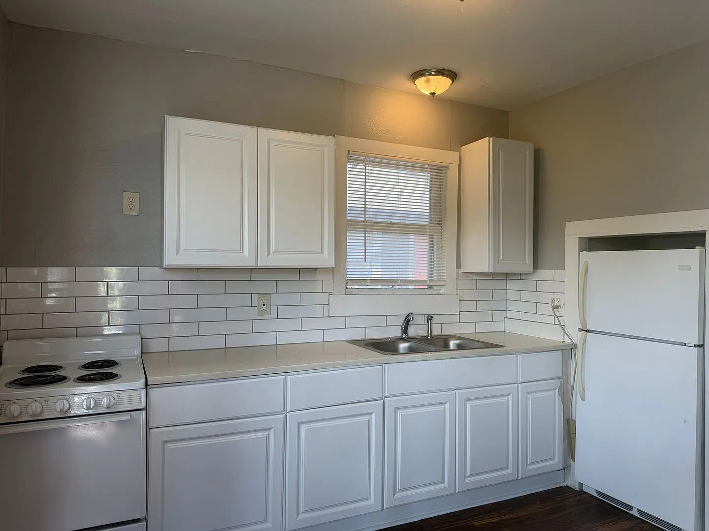 1-Bedroom Apartment in Tobin Hill — Photo 2