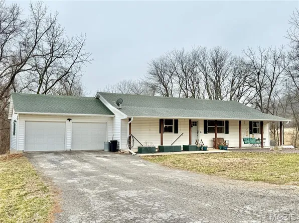 13001 Woodland Groves Pl, Hannibal, MO 63401