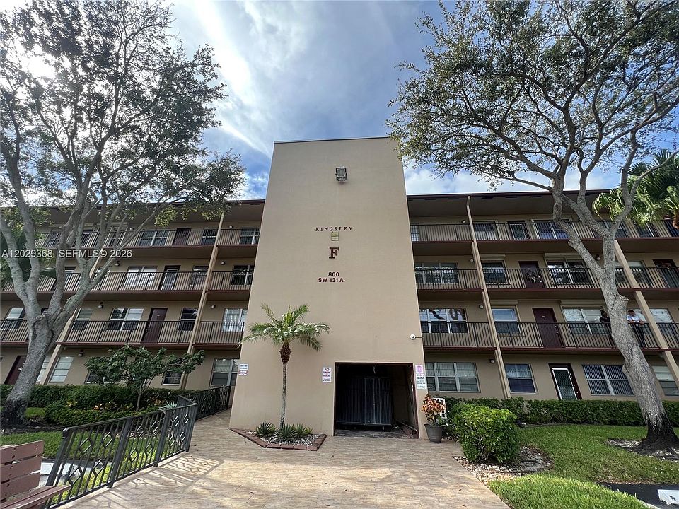 1st image of 800 SW 131st Ave APT 206F