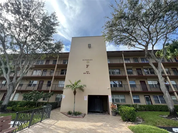 800 SW 131st Ave APT 206F, Hollywood, FL 33027