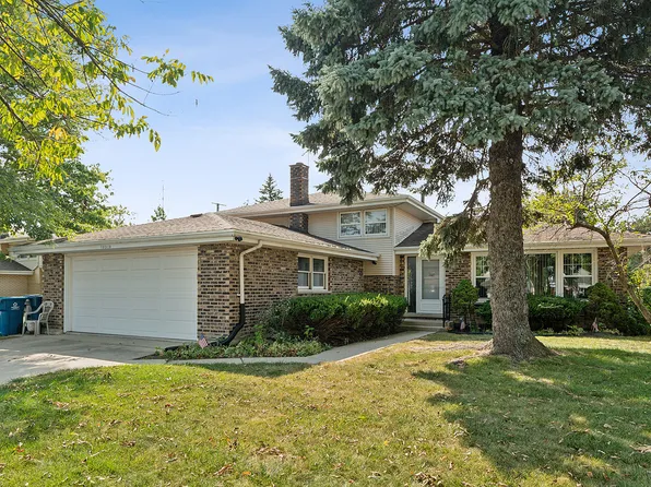 10318 S Michael Dr, Palos Hills, IL 60465