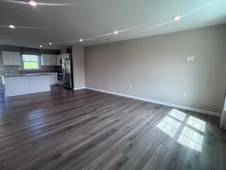 605 Merle Ave — Photo 12
