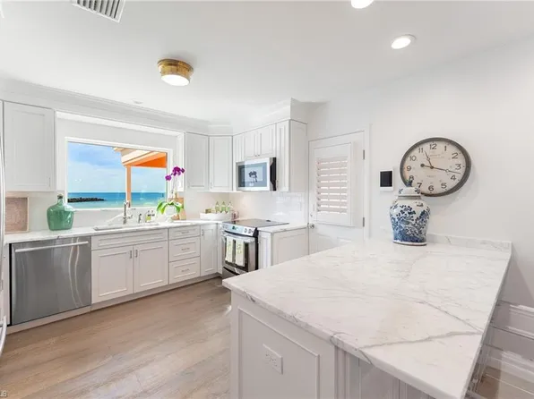 2401 Gulf Shore BLVD N #Villa 2, NAPLES, FL 34103