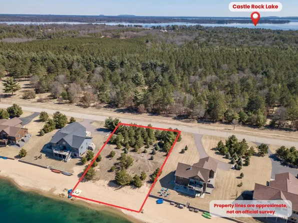 N7593 South Stone Gate Drive #108, New Lisbon, WI 53950