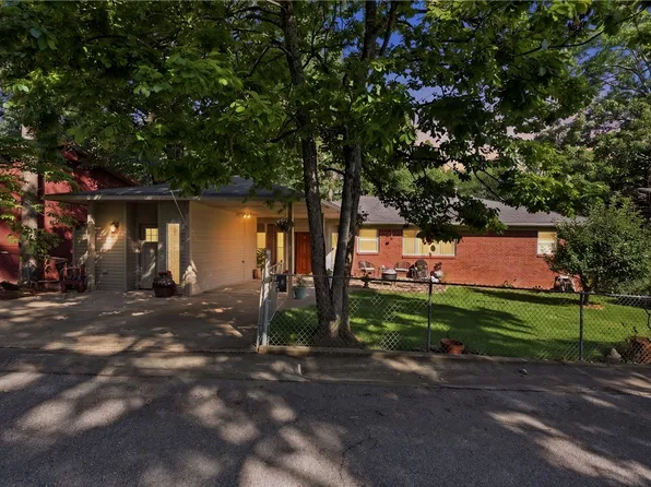 11 College St, Eureka Springs, AR 72632