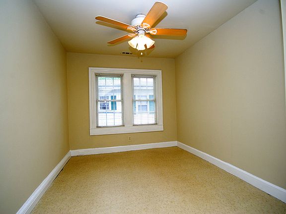 3rd image of 710 E Elm St