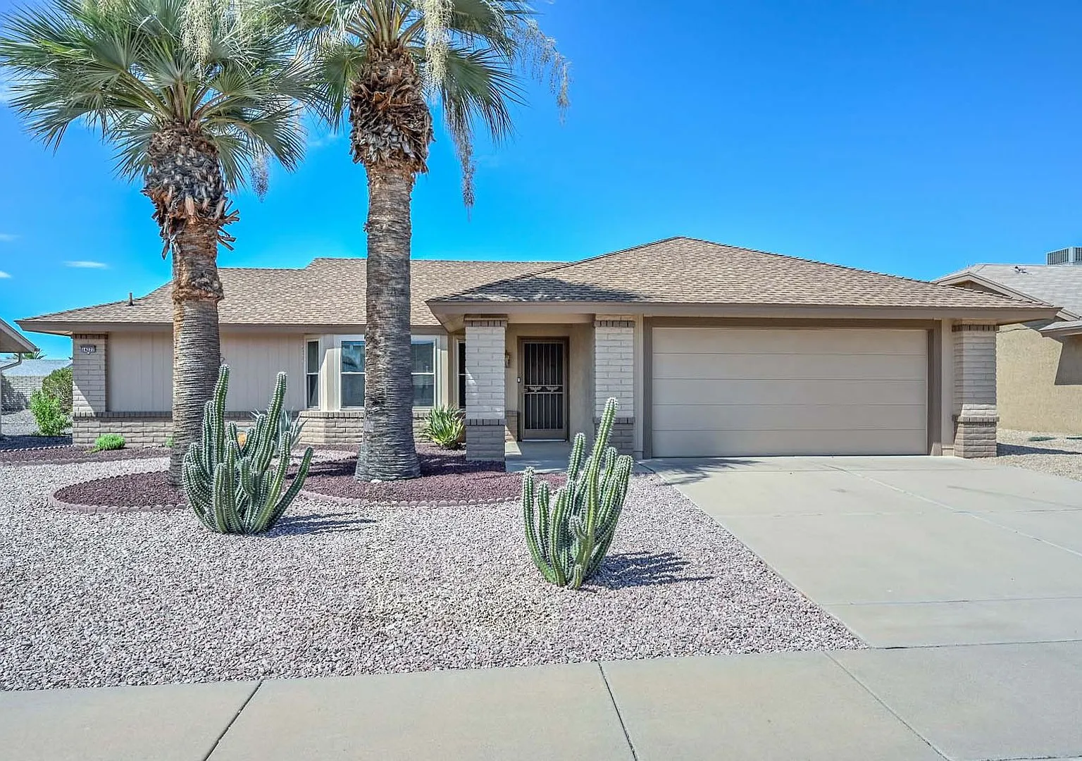 55+ Gorgeous Gem Furnished ready for Move in! — Photo 1