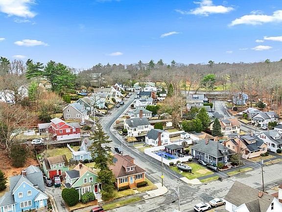 4th image of 20 Great Woods Rd