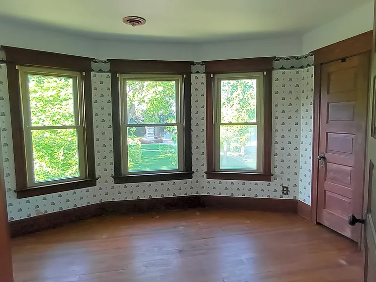 702 S Monroe St — Photo 25