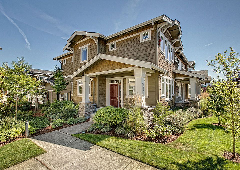 1st image of 1840 10th Ave NE #1316