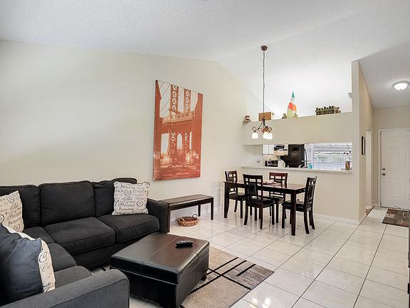 2nd image of 91 Via De Casas Norte #91w