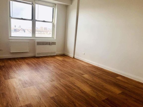 3rd image of 747 10th Ave APT 27J