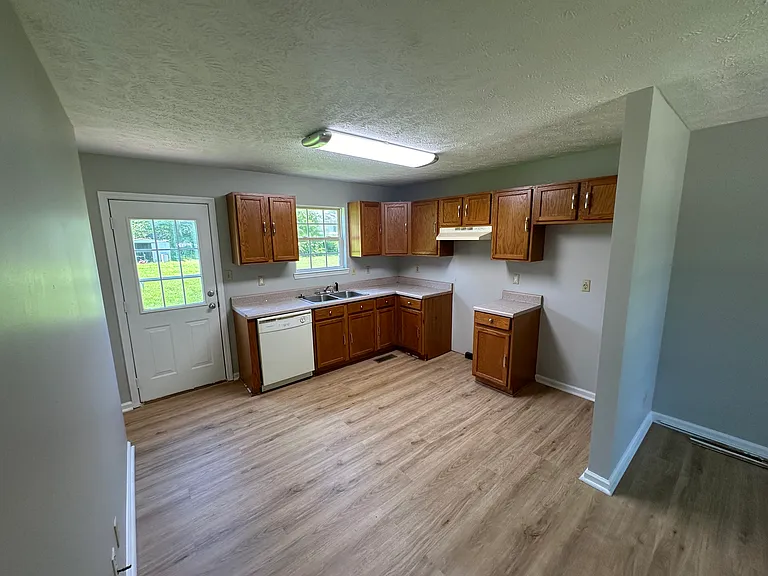 331 West Ave #A — Photo 2