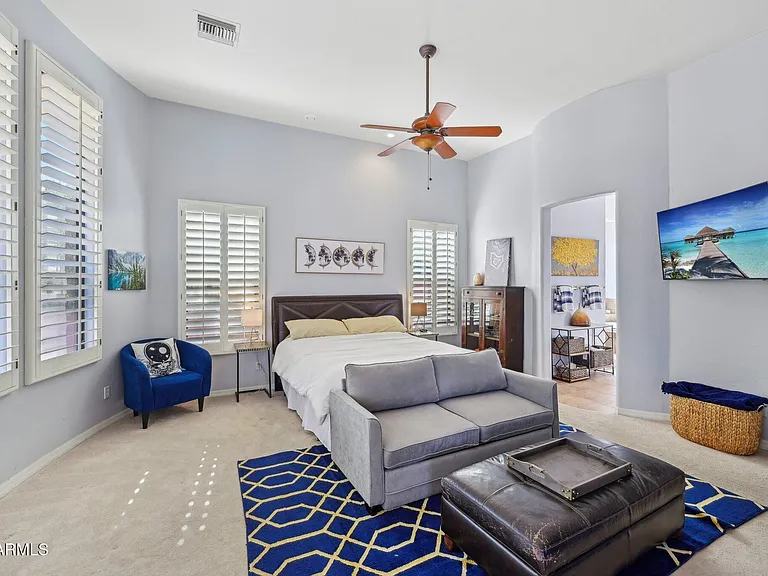351 N Cloverfield Cir — Photo 25