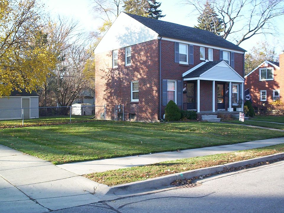 1st image of 1524 E 4th St