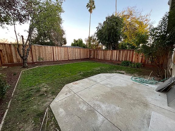 3rd image of 5528 Sonoma Dr #5528