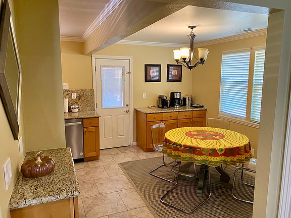 5th image of 24 Churchill Ave #1