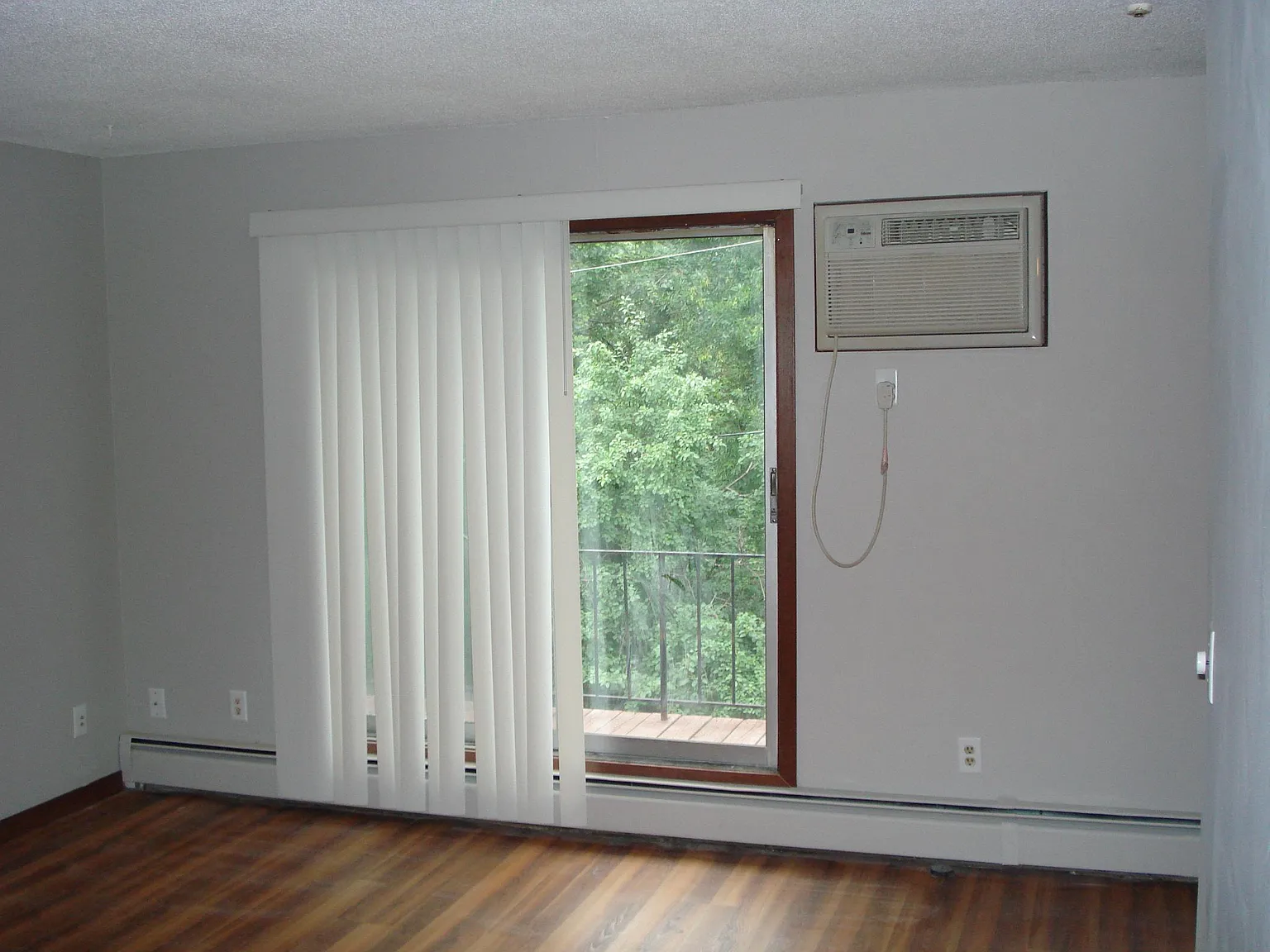 1 bed, 800 sqft, $1,175 — Photo 3
