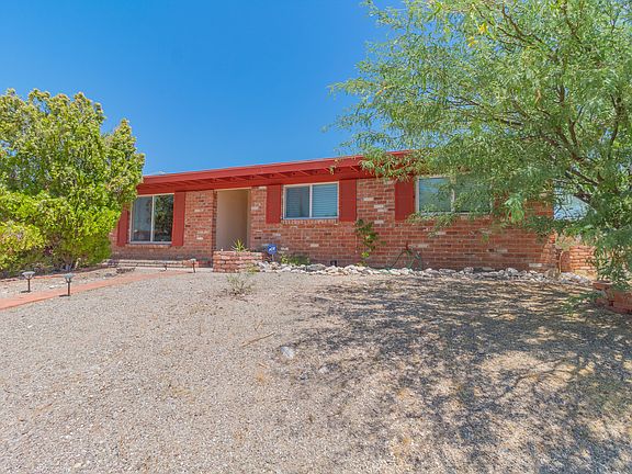 5th image of 605 N Bedford Dr
