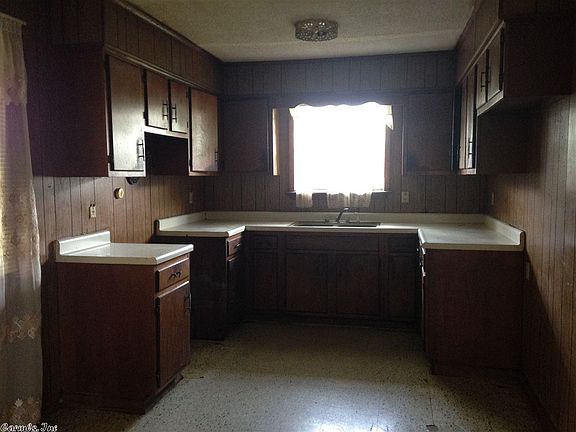 5th image of 700 N Central Ave