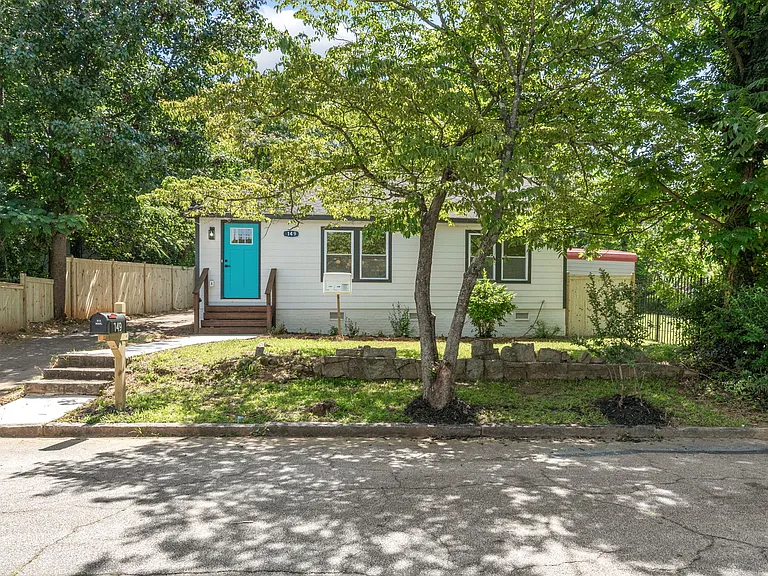 149 Edwards St NW — Photo 1