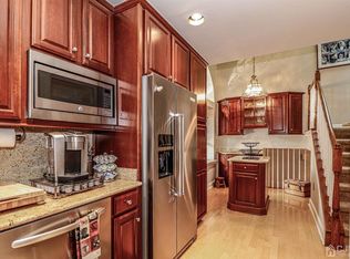 19 Catherine Ct, Laurence Harbor, NJ 08879