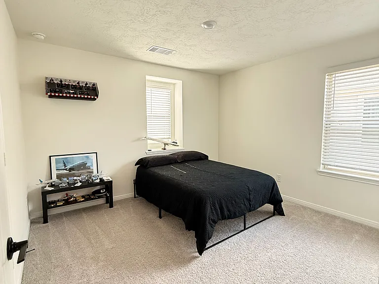 15707 Winter Heights Dr — Photo 10
