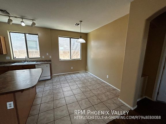5th image of 6910 S 37th Gln