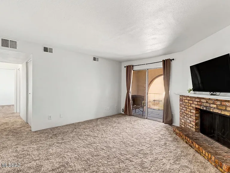 6335 N Barcelona Ln #719 — Photo 12