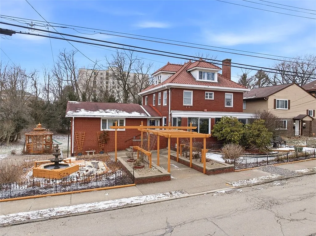 3549 McClure Ave photo 1