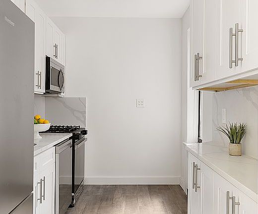 4th image of 95 Park Ter E APT 2G