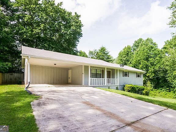 2nd image of 4554 Cresant Ln