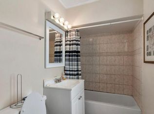 9324 S University Ave, Chicago, IL 60619