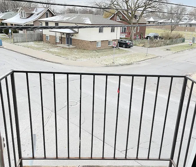 896 Pillette Rd #2 — Photo 19