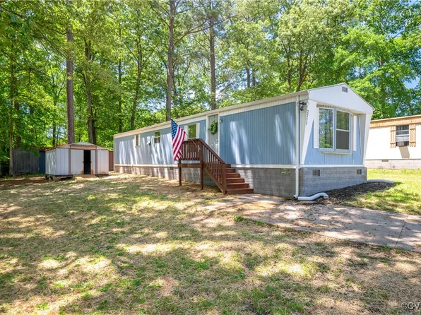 2213 Circlestone Ct, South Chesterfield, VA 23834