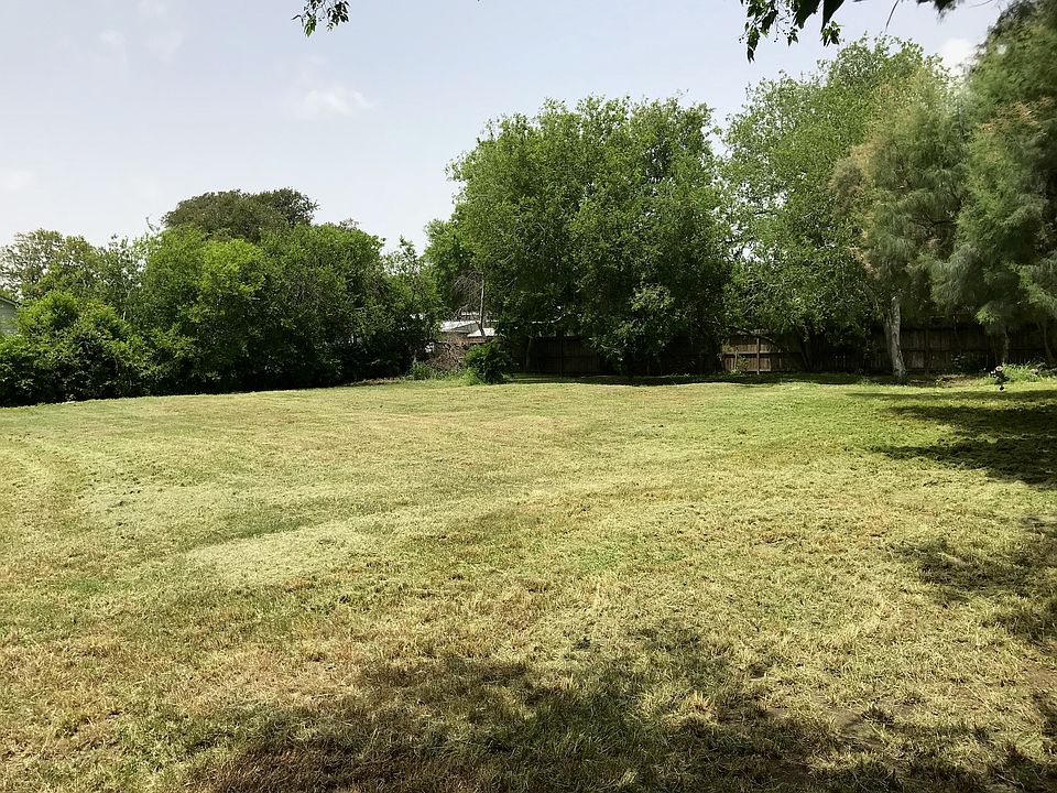 1st image of 312 Wray Ln