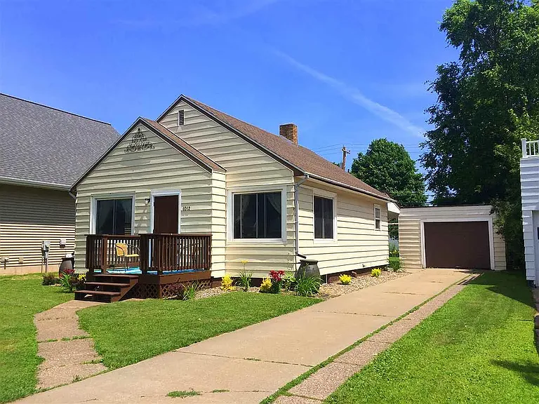 1012 Baldwin Ave — Photo 1