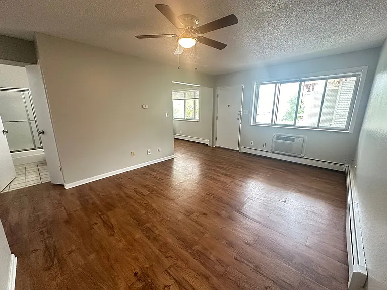 Mead Apartments — Photo 7
