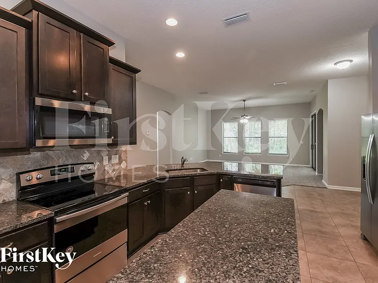 13737 Devan Lee Dr N — Photo 6
